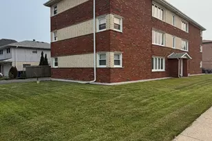 8700 S 82nd Ct, Hickory Hills, IL 60457 - Photo 1