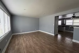8700 S 82nd Ct, Hickory Hills, IL 60457 - Photo 7
