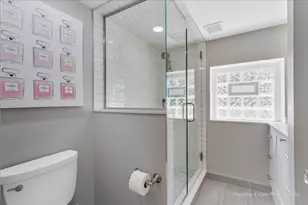 331 W Hillside Ave, Elmhurst, IL 60126 - Photo 13