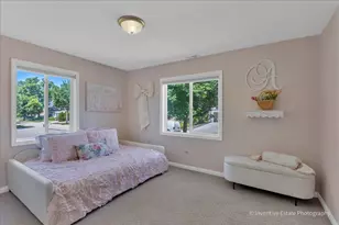 331 W Hillside Ave, Elmhurst, IL 60126 - Photo 9