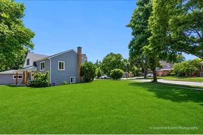 331 W Hillside Avenue, Elmhurst, IL 60126 - Photo 17