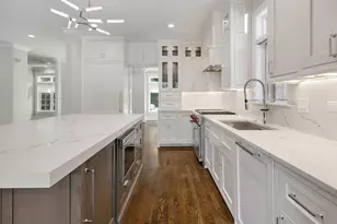 7739 Kenton Ave, Skokie, IL 60076 - Photo 9