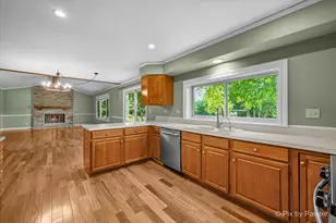 725 Pimlico Pkwy, Sleepy Hollow, IL 60118 - Photo 11