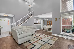 197 Rob Roy Ct, Schaumburg, IL 60194 - Photo 3