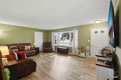 605 N Elm Street, Herscher, IL 60941 - Photo 3
