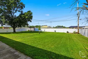 605 N Elm St, Herscher, IL 60941 - Photo 21