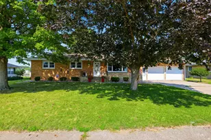 605 N Elm St, Herscher, IL 60941 - Photo 23