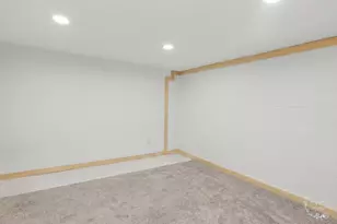 605 N Elm St, Herscher, IL 60941 - Photo 17