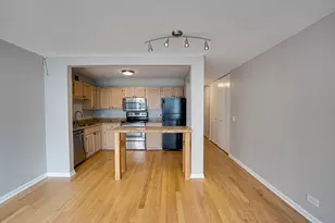 200 N Dearborn St, Chicago, IL 60601 - Photo 3