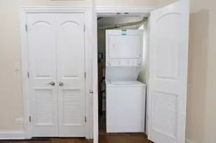 4018 N Central Park Ave, Chicago, IL 60618 - Photo 9
