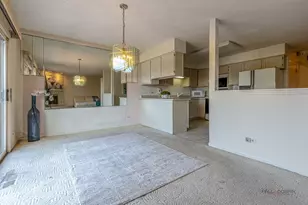 704 Picardy Cir, Northbrook, IL 60062 - Photo 9