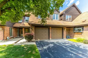 704 Picardy Cir, Northbrook, IL 60062 - Photo 1