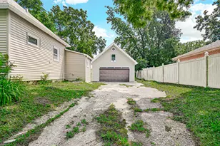 574 Herman St, Crete, IL 60417 - Photo 25