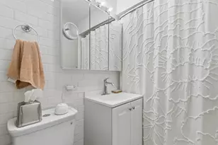 2626 N Lakeview Ave, Chicago, IL 60614 - Photo 13