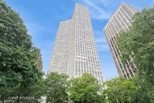 2626 N Lakeview Ave, Chicago, IL 60614 - Photo 1