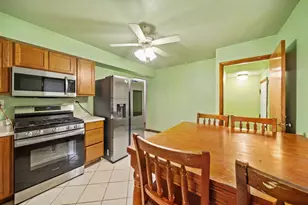 201 S Reedwood Dr, Joliet, IL 60436 - Photo 7
