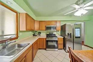 201 S Reedwood Dr, Joliet, IL 60436 - Photo 5