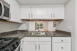 8029 Lincoln Ave, Skokie, IL 60077 - Photo 15