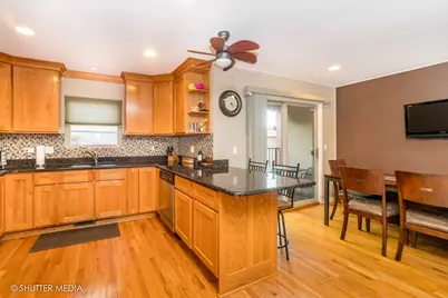 4251 W Montrose Avenue, Chicago, IL 60641 - Photo 5