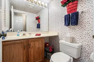 1875 Hawk Ln, Elk Grove Village, IL 60007 - Photo 15