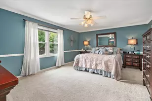 1875 Hawk Ln, Elk Grove Village, IL 60007 - Photo 17