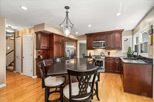 1875 Hawk Ln, Elk Grove Village, IL 60007 - Photo 11