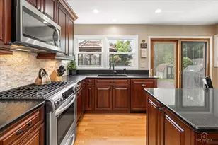 1875 Hawk Ln, Elk Grove Village, IL 60007 - Photo 9