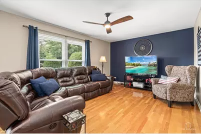 1875 Hawk Lane, Elk Grove Village, IL 60007 - Photo 13
