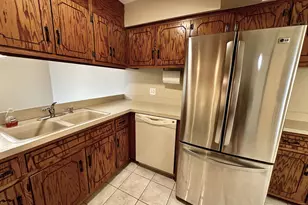 10420 Circle Dr, Oak Lawn, IL 60453 - Photo 17