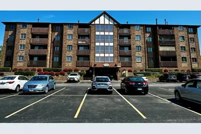 10420 Circle Drive #48B, Oak Lawn, IL 60453 - Photo 1