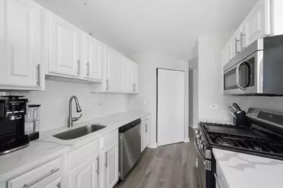 545 N Dearborn Street #2607, Chicago, IL 60654 - Photo 5