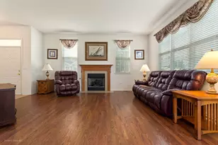 16553 Buckner Pond Wy, Crest Hill, IL 60403 - Photo 3