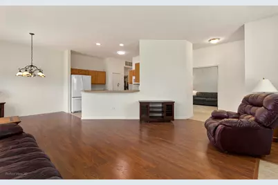 16553 Buckner Pond Way, Crest Hill, IL 60403 - Photo 5