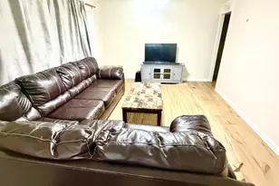 305 S Van Doren St, Champaign, IL 61820 - Photo 5