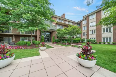 5 Oak Brook Club Drive #P1N, Oak Brook, IL 60523 - Photo 1