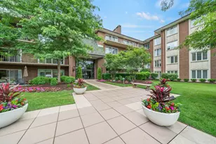 5 Oak Brook Club Dr, Oak Brook, IL 60523 - Photo 1