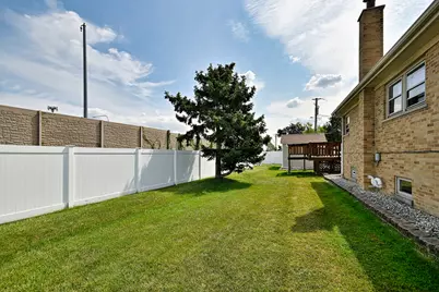 5719 N Orange Avenue, Chicago, IL 60631 - Photo 33