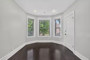 3023 W Wellington Ave, Chicago, IL 60618 - Photo 5