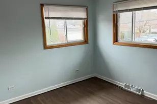 160 E Northwest Hwy, Des Plaines, IL 60016 - Photo 7