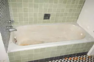 2200 E 70th Pl, Chicago, IL 60649 - Photo 9