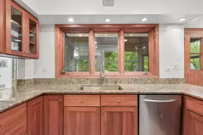 6444 N Kenton Avenue, Lincolnwood, IL 60712 - Photo 5