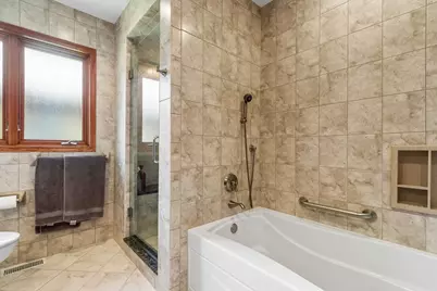 6444 N Kenton Avenue, Lincolnwood, IL 60712 - Photo 21
