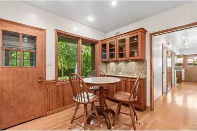 6444 N Kenton Avenue, Lincolnwood, IL 60712 - Photo 9