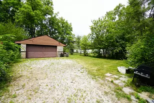 208 N Graylynn Dr, Mount Prospect, IL 60056 - Photo 11