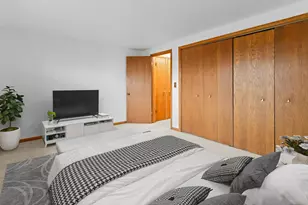 5440 W Windsor Ave, Chicago, IL 60630 - Photo 11
