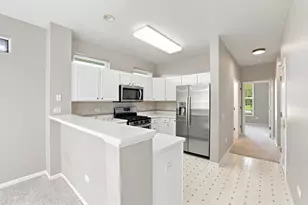 13221 Indiana Ct, Huntley, IL 60142 - Photo 7
