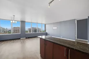 655 W Irving Park Rd, Chicago, IL 60613 - Photo 15