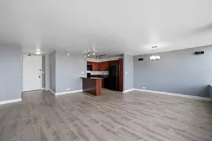 655 W Irving Park Rd, Chicago, IL 60613 - Photo 3