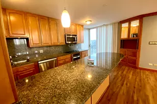 5820 Oakwood Dr, Lisle, IL 60532 - Photo 3
