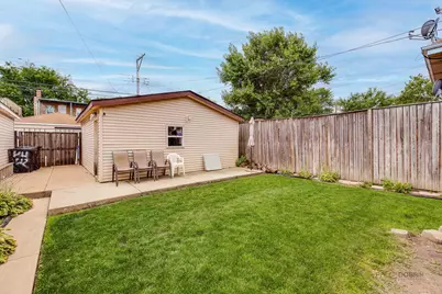 4439 W Deming Place, Chicago, IL 60639 - Photo 33